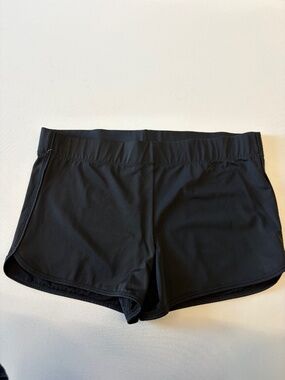 Torrid Women's Black Shorts Size 2